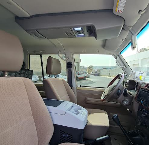 LANDCRUISER 79 SERIES ROOF CONSOLE D/C