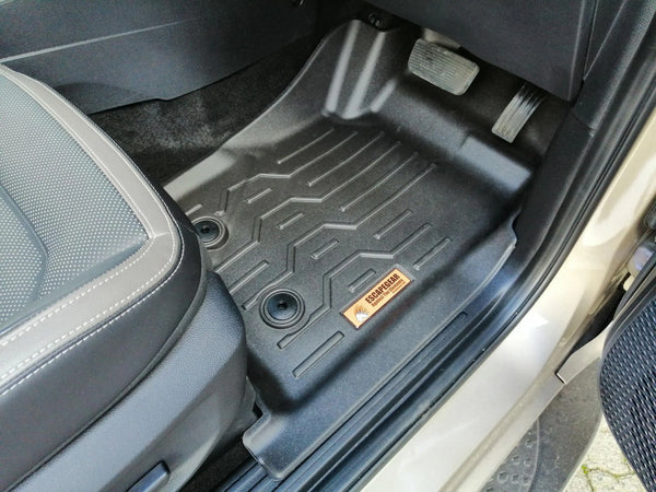 Isuzu D-max Moulded Floor Mats DC